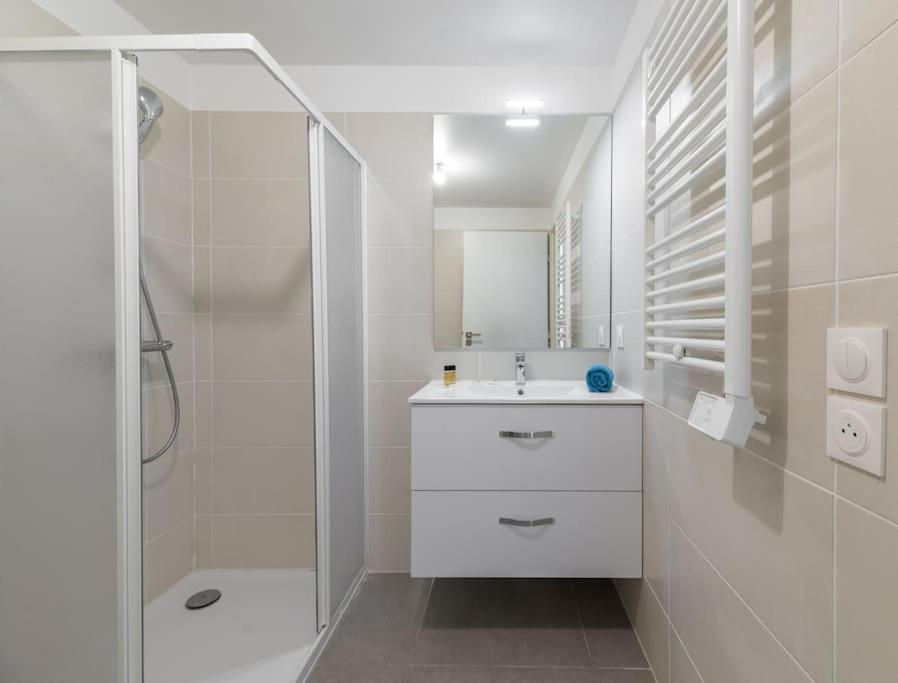 Le Cap Riviera - Centre- Parking Prive - Climatisation Apartment Menton Bagian luar foto
